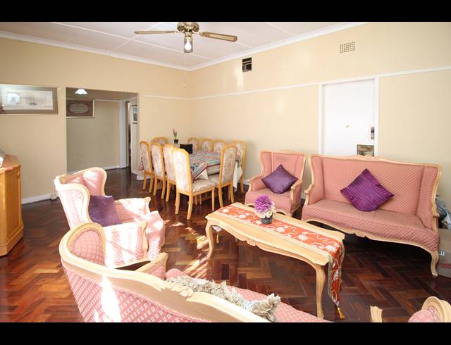3 BEDROOM HOUSE FOR SALE IN CROSBY